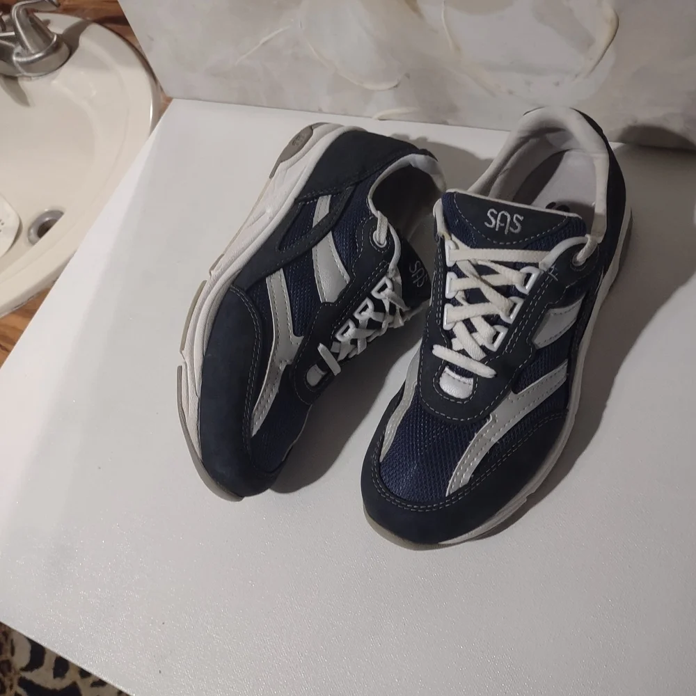 SASwomens Navy and White Athletic Shoes